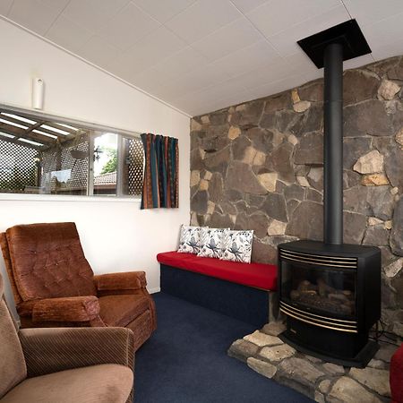 The Family Hub Villa Taupo Exterior photo