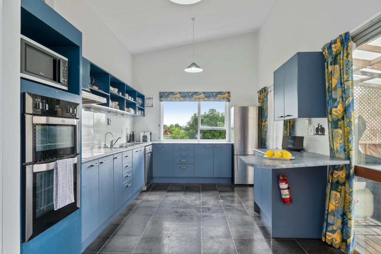 The Family Hub Villa Taupo Exterior photo
