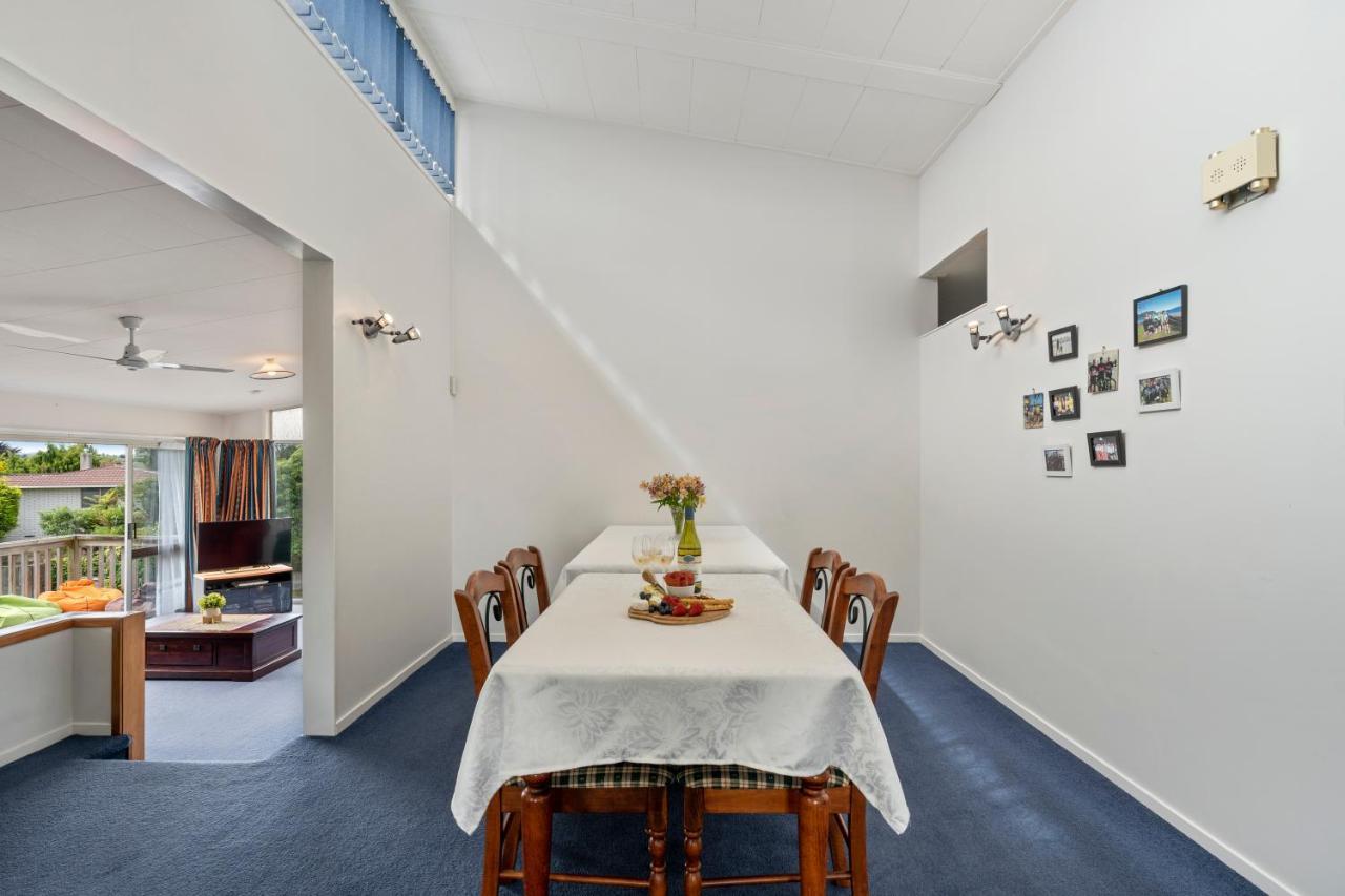 The Family Hub Villa Taupo Exterior photo