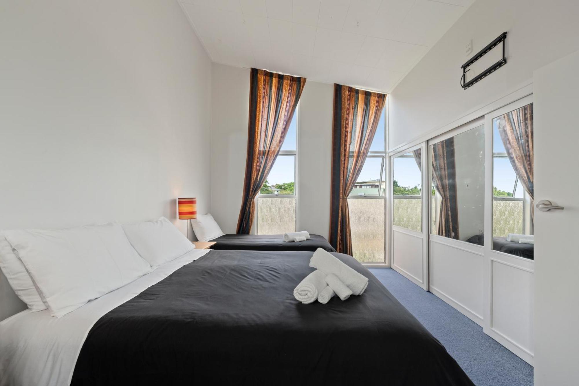 The Family Hub Villa Taupo Exterior photo